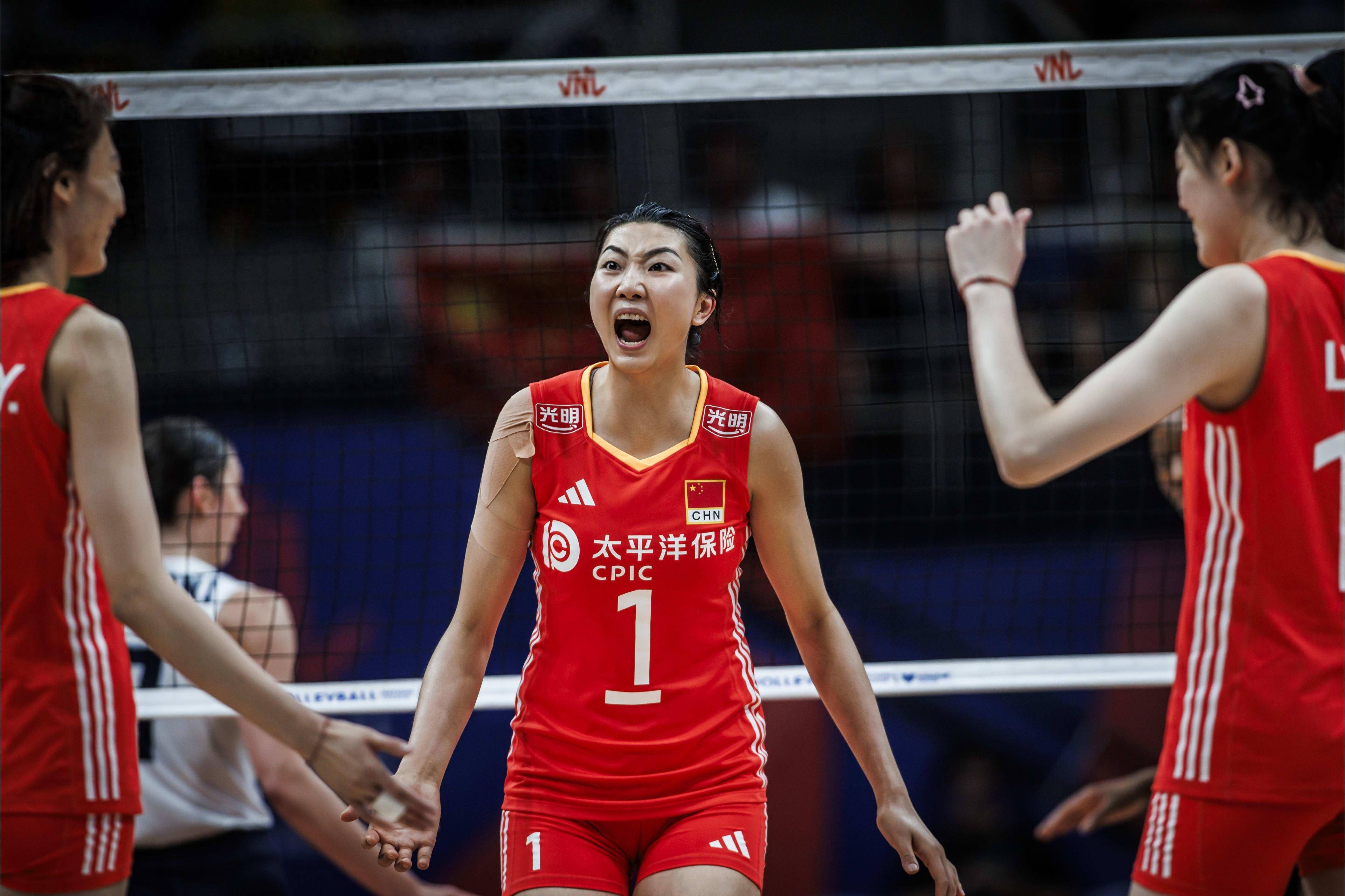 开云体育-关于惊天大逆转！世联赛-中国女排3-2美国队的信息