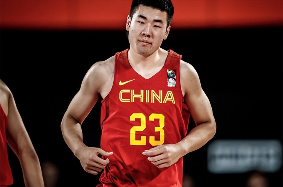 开云体育-关于开拓者队记：杨瀚森夏联的惊艳开局、现实考验与长期旅程的信息