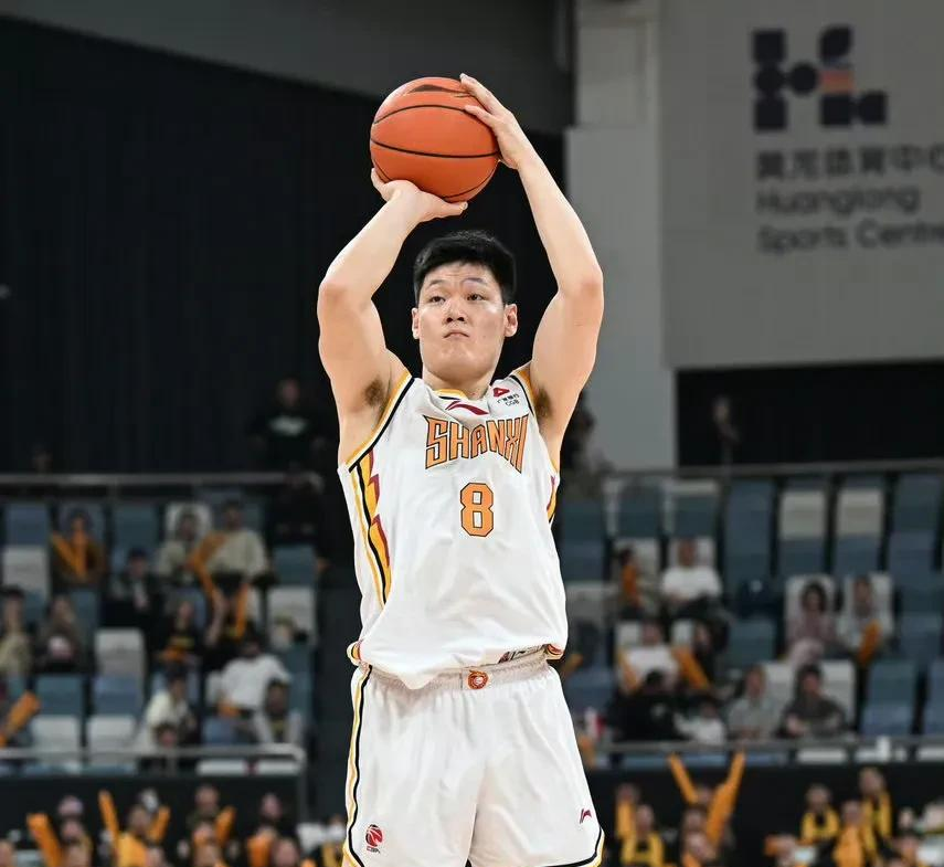 日本B1联赛茨城机器人俱乐部官宣：前CBA球员孙思尧离开球队(日本欧洲五大联赛球员)