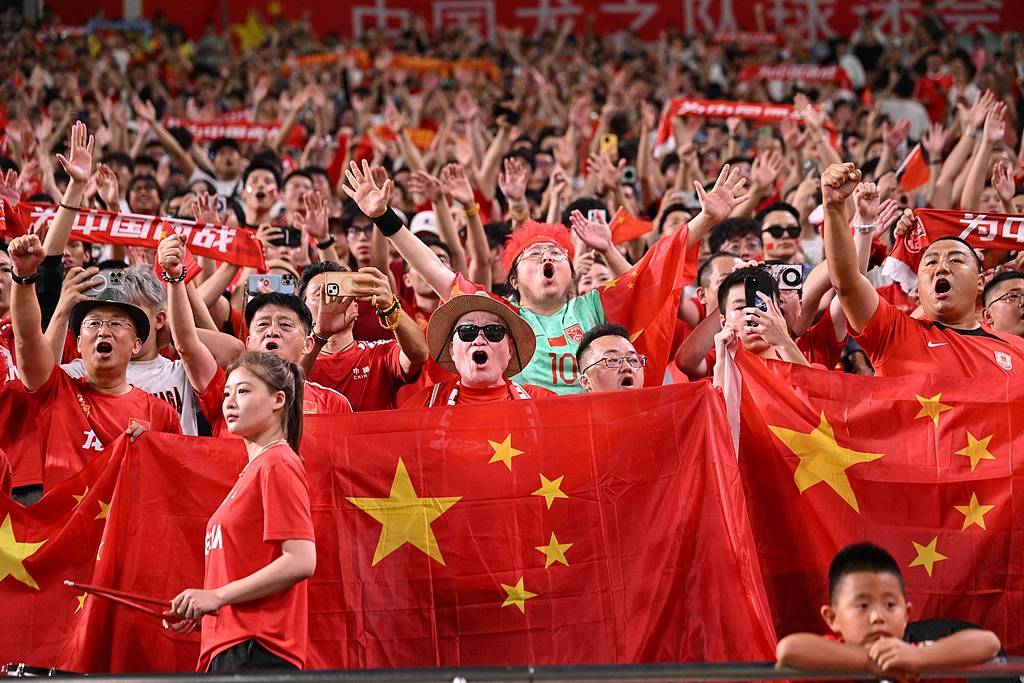 集体施压阿曼等3国抗议亚足联内定世预赛场地！要求去中立场(小将蒯曼战胜过孙颖莎几次)