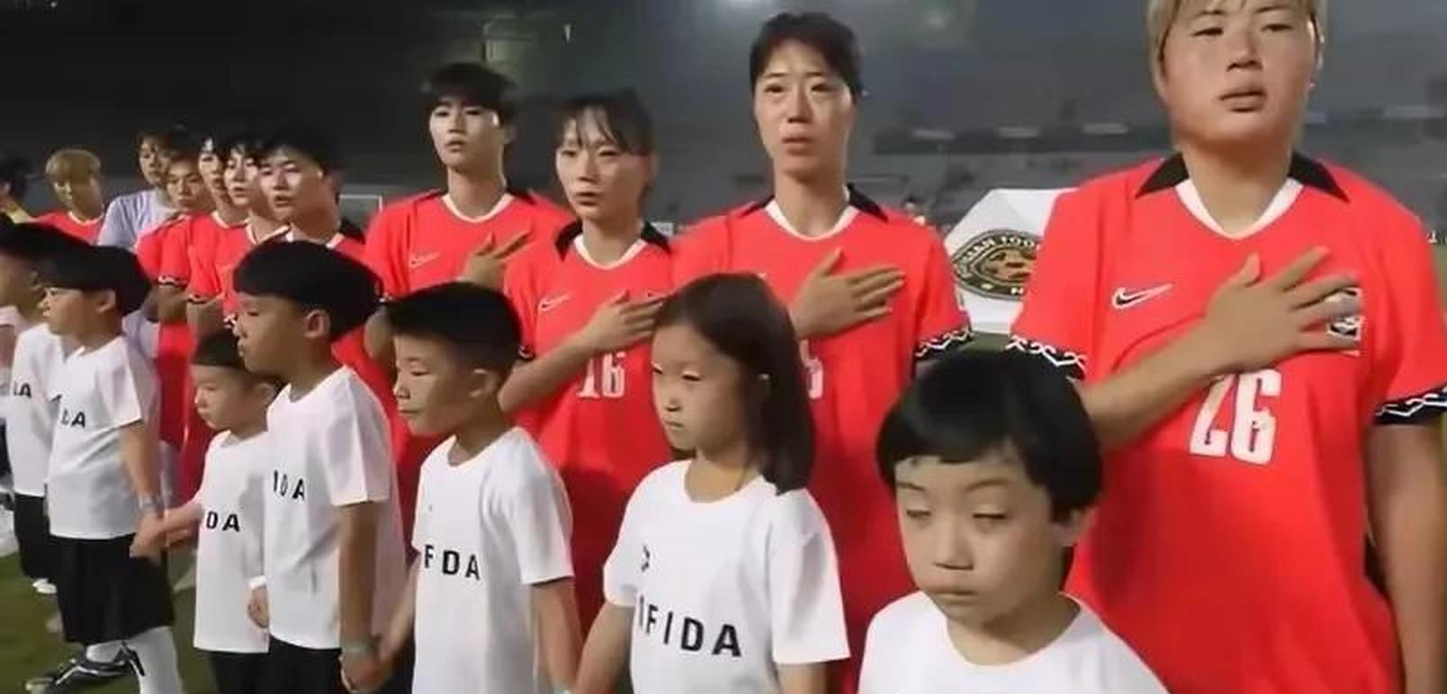 开云体育-东亚杯-补时险失球中国女足雨战0-0日本队无缘冠军(日本夺得东亚杯冠军)